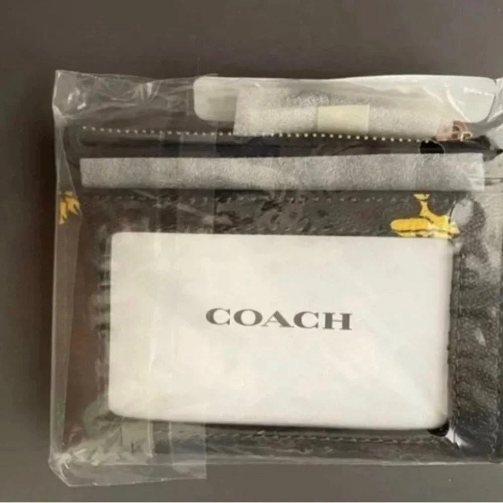 Coach peanuts mini